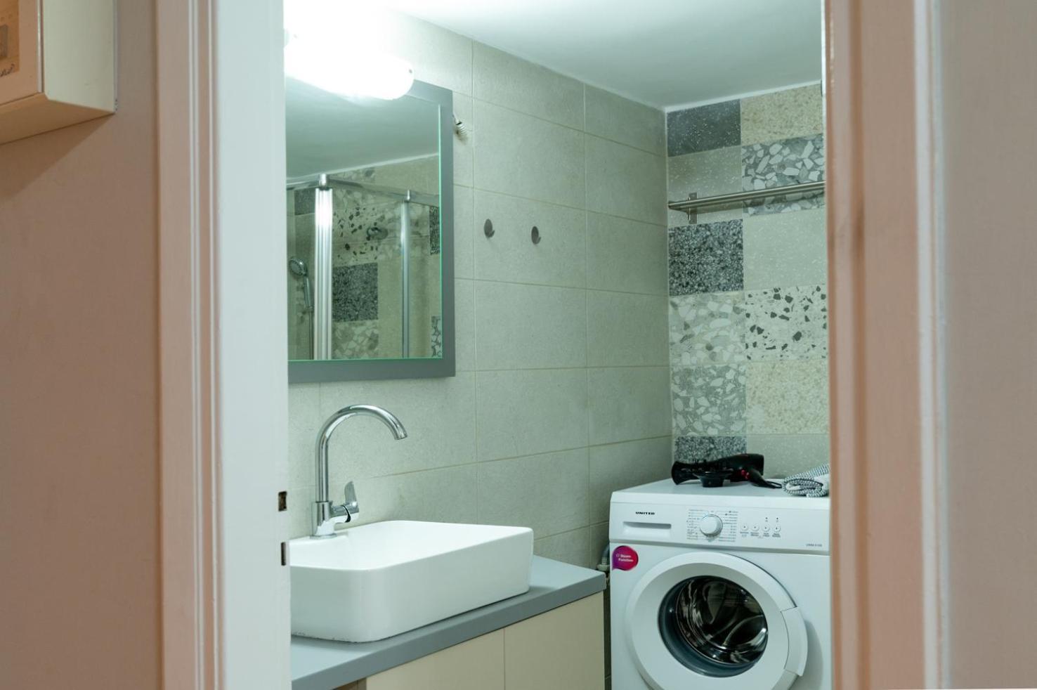 Entire Apt, 2 Bdrm, City Center Athen Eksteriør billede